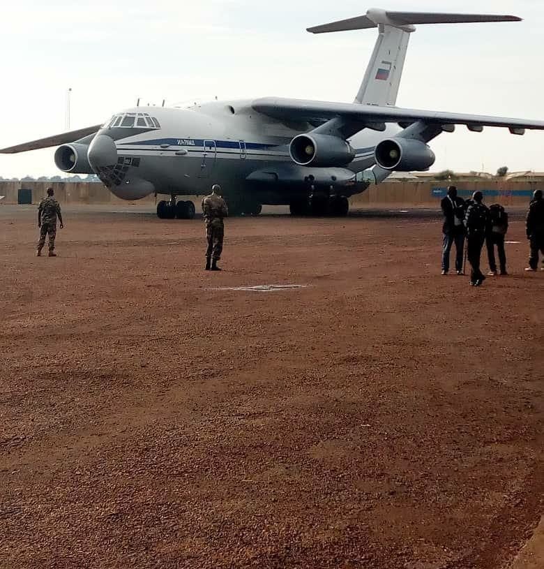 Un deuxième avion avec les armes russes est arrivé à Bangui