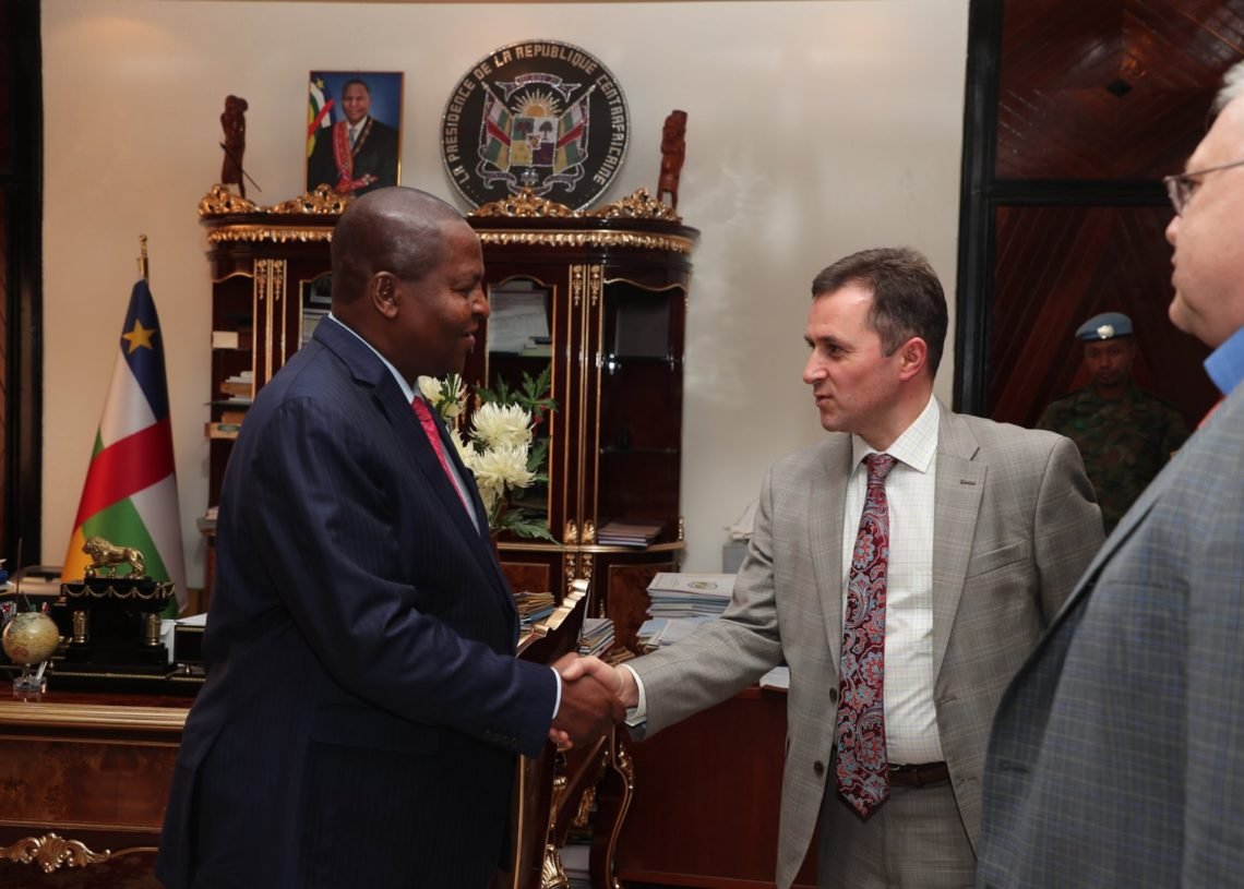 Le President Touadéra a discuté avec les représentans russes de la levée de l’embargo sur les armes en RCA