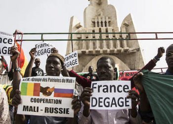 L’hypocrisie de la France au sujet du retrait de ses troupes du Sahel