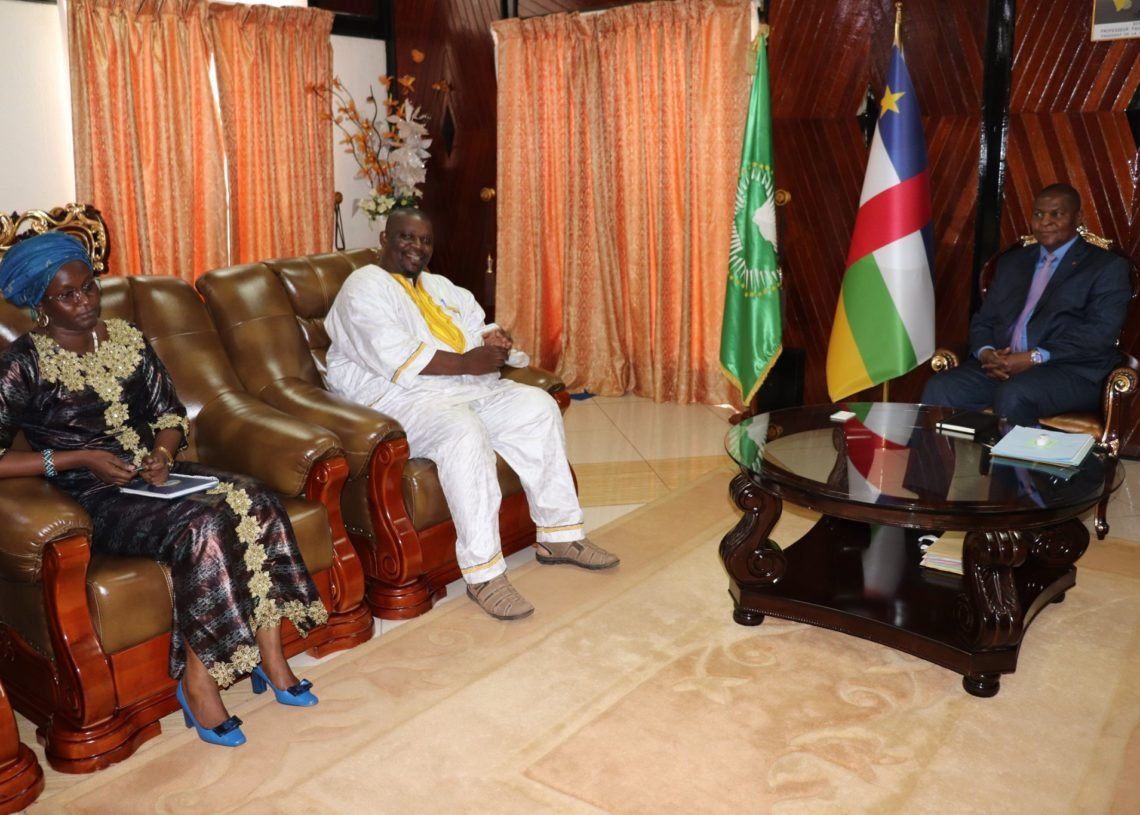 Le Président de la République reçoit M. Mathias Mourouba