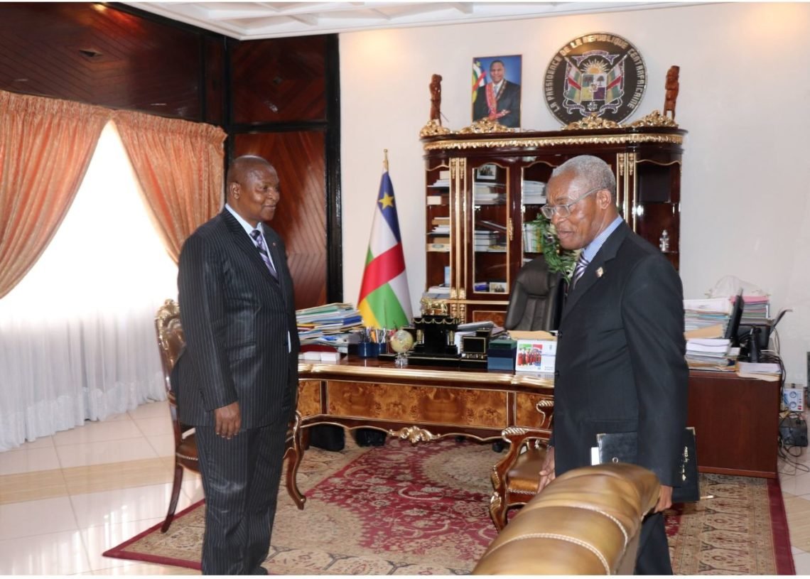 Le Président de la République Centrafricaine a tenu une rencontre avec l’Ambassadeur de la Guinée Equatoriale en RCA