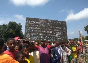 Une manifestation de paix dans la commune de Besson