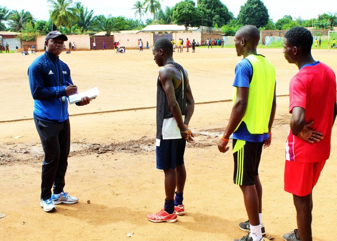 Le début des épreuves physiques pour les candidats aux rangs des FACA