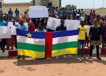 « AVEC LES TERRORISTES, ON NE DISCUTE PAS, ON COMBAT »