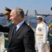 Russie: Défilé militaire de la marine russe à l&rsquo;occasion de son anniversaire de fondation