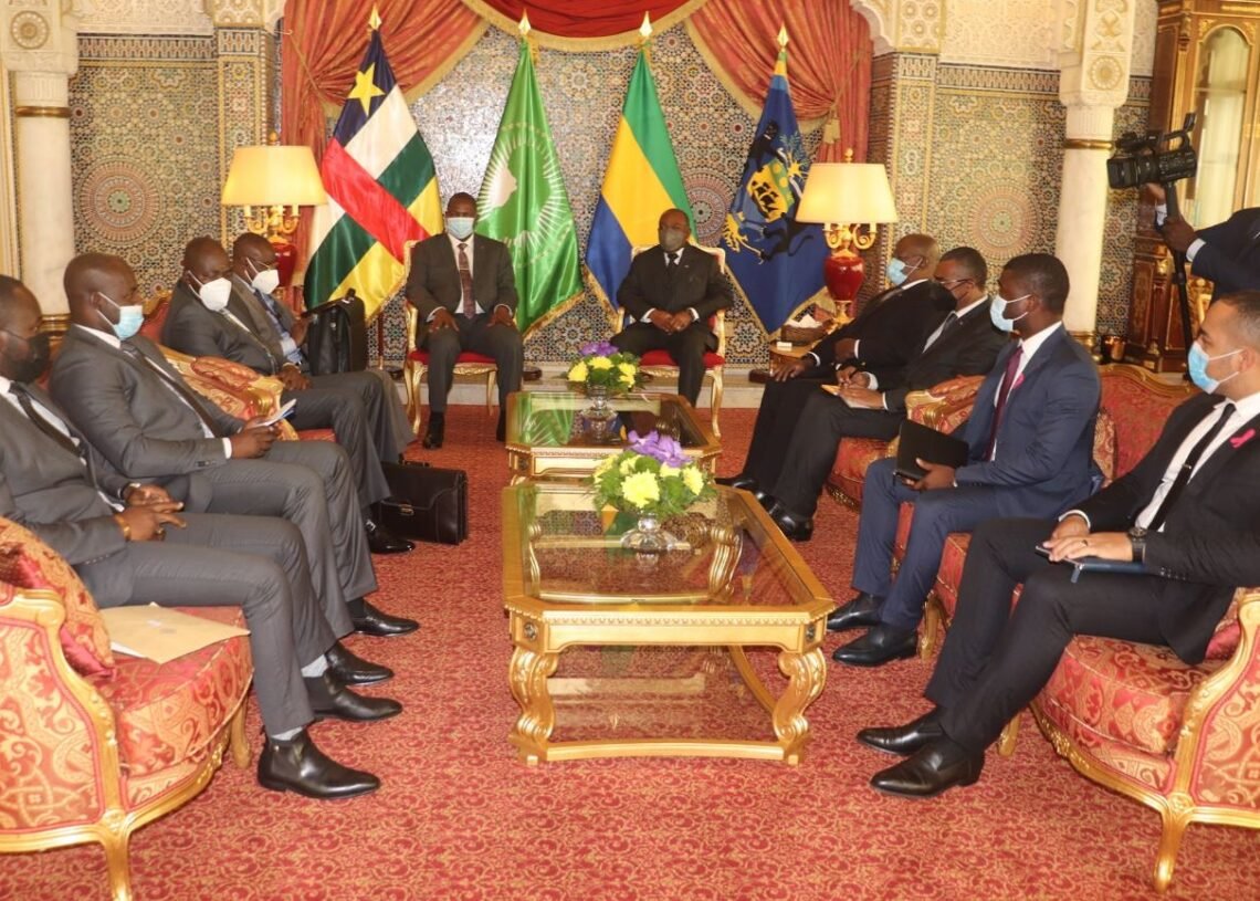Une visite fraternelle de Touadera au Gabon