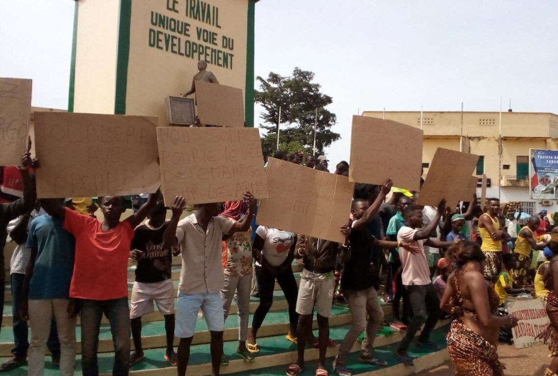 Les manifestations se poursuivent dans la capitale, Bangui, contre l’embargo sur les armes