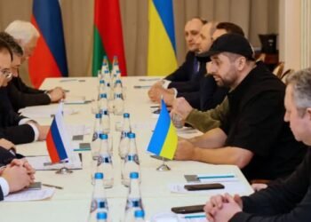 Négociations entre la Russie et l&rsquo;Ukraine .. « fixer des priorités » et anticiper un second tour