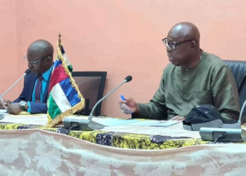 Le Premier Ministre tient une réunion de mise au point avec son cabinet