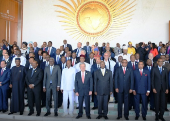 « La France doit quitter l’Afrique » – manifestation organisée par le Parti des Combattants pour la Liberté Economique