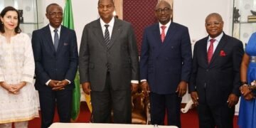 Président Touadera a eu une rencontre avec une délégation de l’initiative mondiale pour l’accélération de la vaccination contre la Covid-19