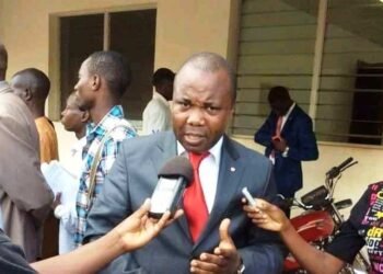 Daniel Nzéwé exige la révision de la Constitution du 30 mars 2016