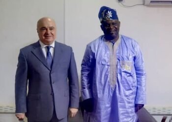 La rencontre de Mathias Barthélémy MOROUBA avec l&rsquo;Ambassadeur de Russie