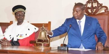 Le Président TOUADERA a présidé l’audience solennelle de la Cour Constitutionnelle aux fins de prestation de serment d’un juge constitutionnel