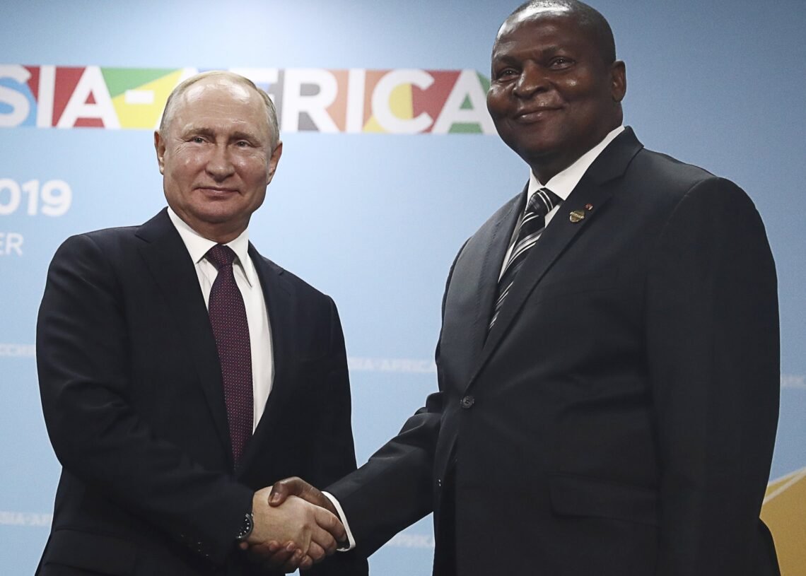 Vladimir Poutine a discuté avec Faustin Archange Touadera