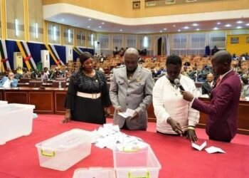 L&rsquo;Assemblée nationale adopte en première lecture le projet de loi définissant les modalités du référendum en République centrafricaine