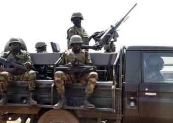 Fake news : il n&rsquo;y a pas de 400 véhicules Land Cruiser avec les mercenaires à la frontière entre la RCA et le Tchad