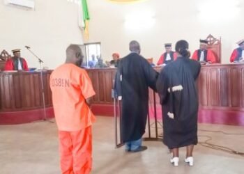 Les jurés populaires désignés pour conduire efficacement la première session pénale