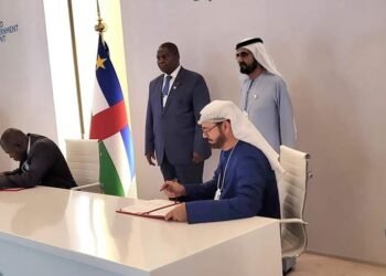 La RCA et les Émirats Arabes Unis signent un protocole d&rsquo;entente sur les échanges d&rsquo;expérience sur le développement et la modernisation de son gouvernement