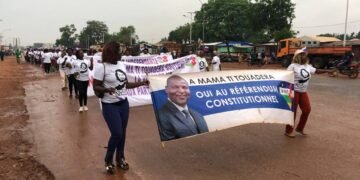 Défilé de femmes à Bangui à l&rsquo;occasion de la Journée internationale de la femme