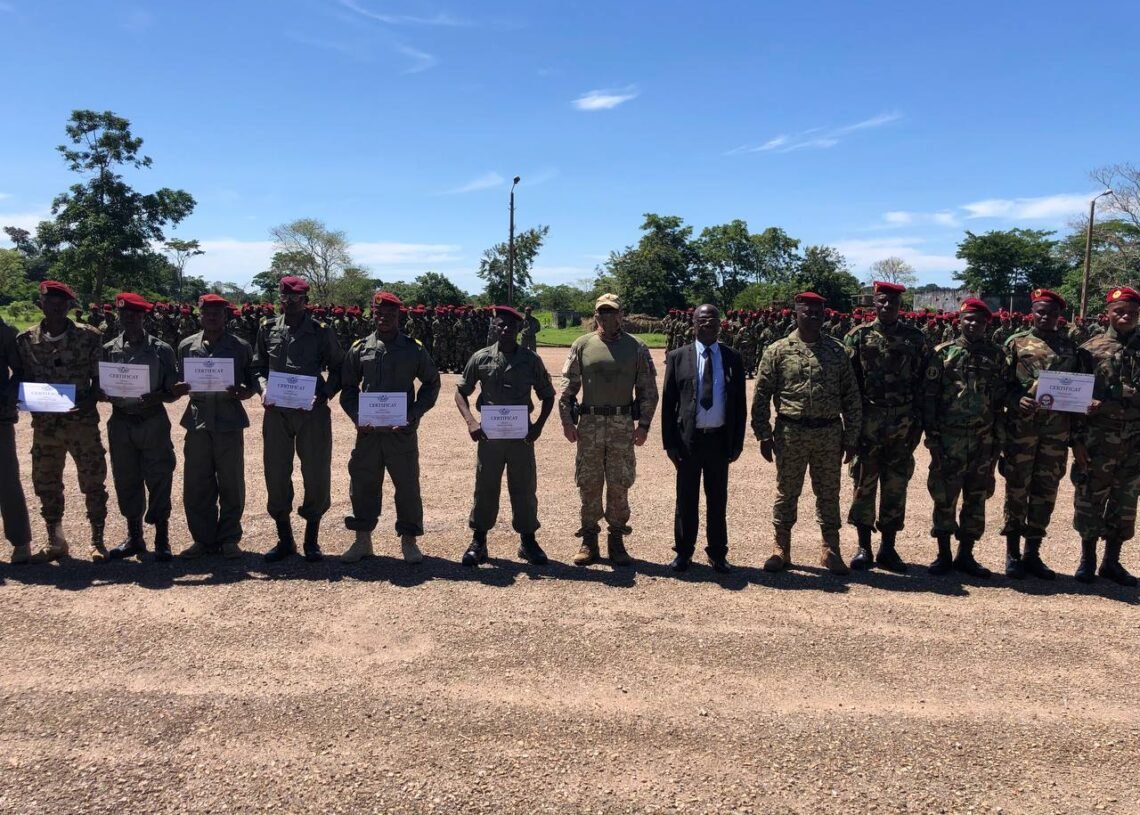 RCA-DEFENSE: Cérémonie de remise des diplômes de 650 FACA