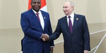 Une rencontre bilatérale fructueuse entre le président de la RCA, Faustin-Archange Touadéra, et le président russe Vladimir Poutine