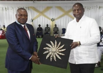 Une cérémonie d’adieu de l’Ambassadeur du Congo en RCA en fin de mission a eu lieu à Bangui