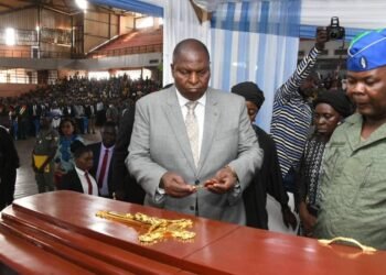 La nation a rendu un dernier hommage au Conseiller économique et environnemental Jacques Namkianga Ngaibona