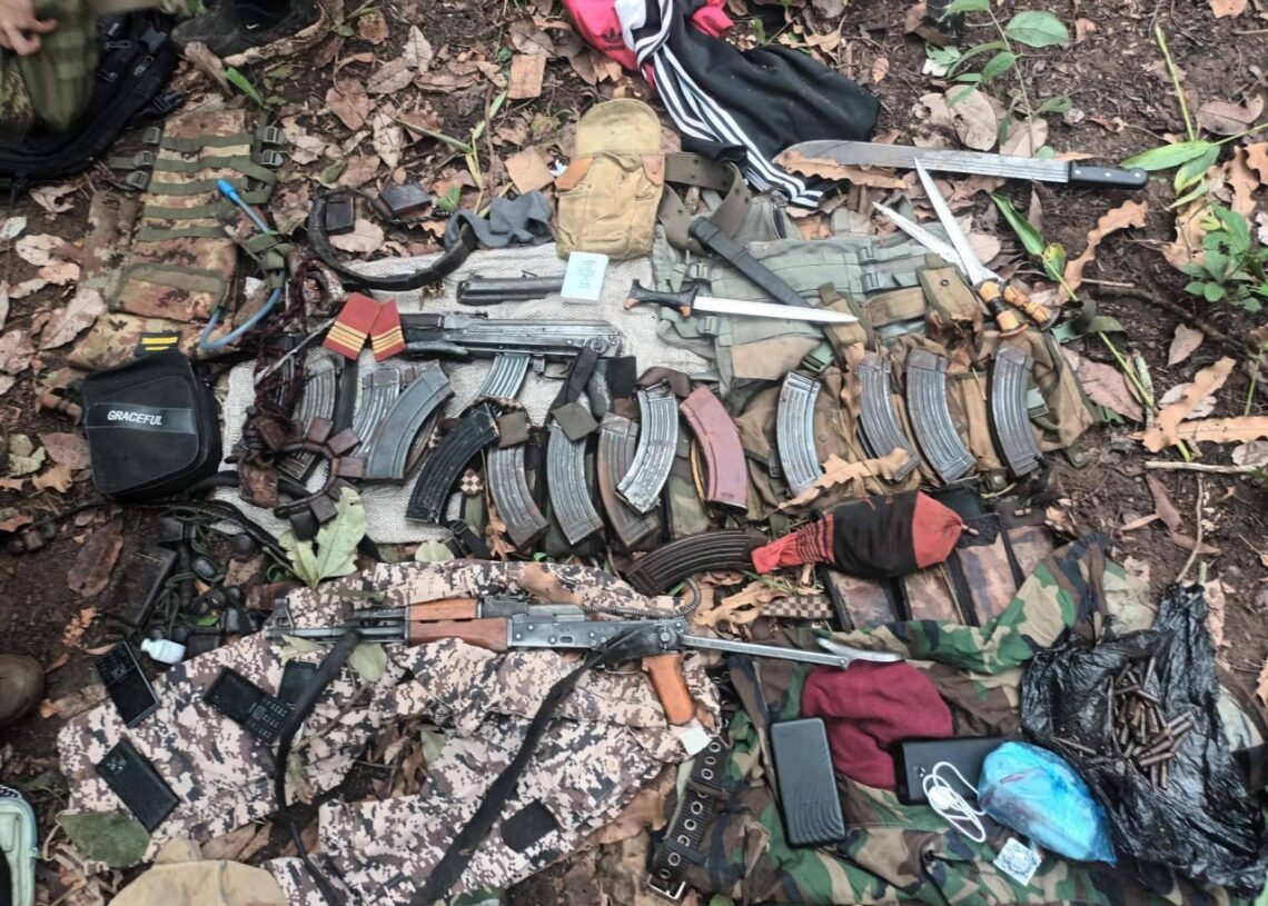 Les FACA et les instructeurs russes ont découvert un camp de militants au PK45