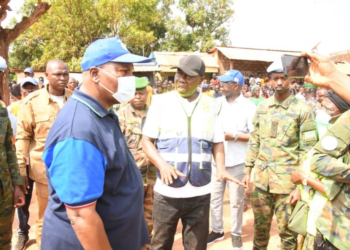 Le Président Touadera poursuit la lutte contre l&rsquo;insalubrité et l&rsquo;amélioration des infrastructures