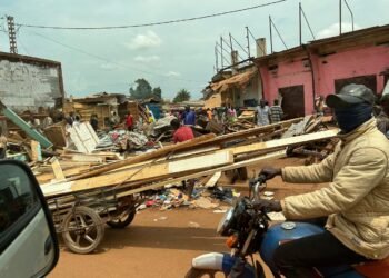 Le déguerpissement des commerçants sur les chaussées du marché de Km5 à Bangui