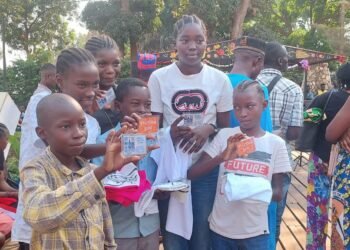 Cérémonie officielle de remise de certificats aux étudiants centrafricains à la Maison russe