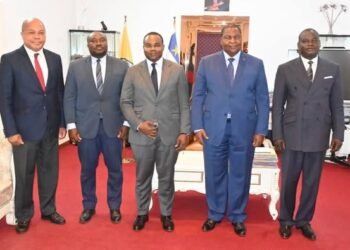 Le Président Touadera a reçu en audience le Ministre des Transports de Guinée Equatoriale