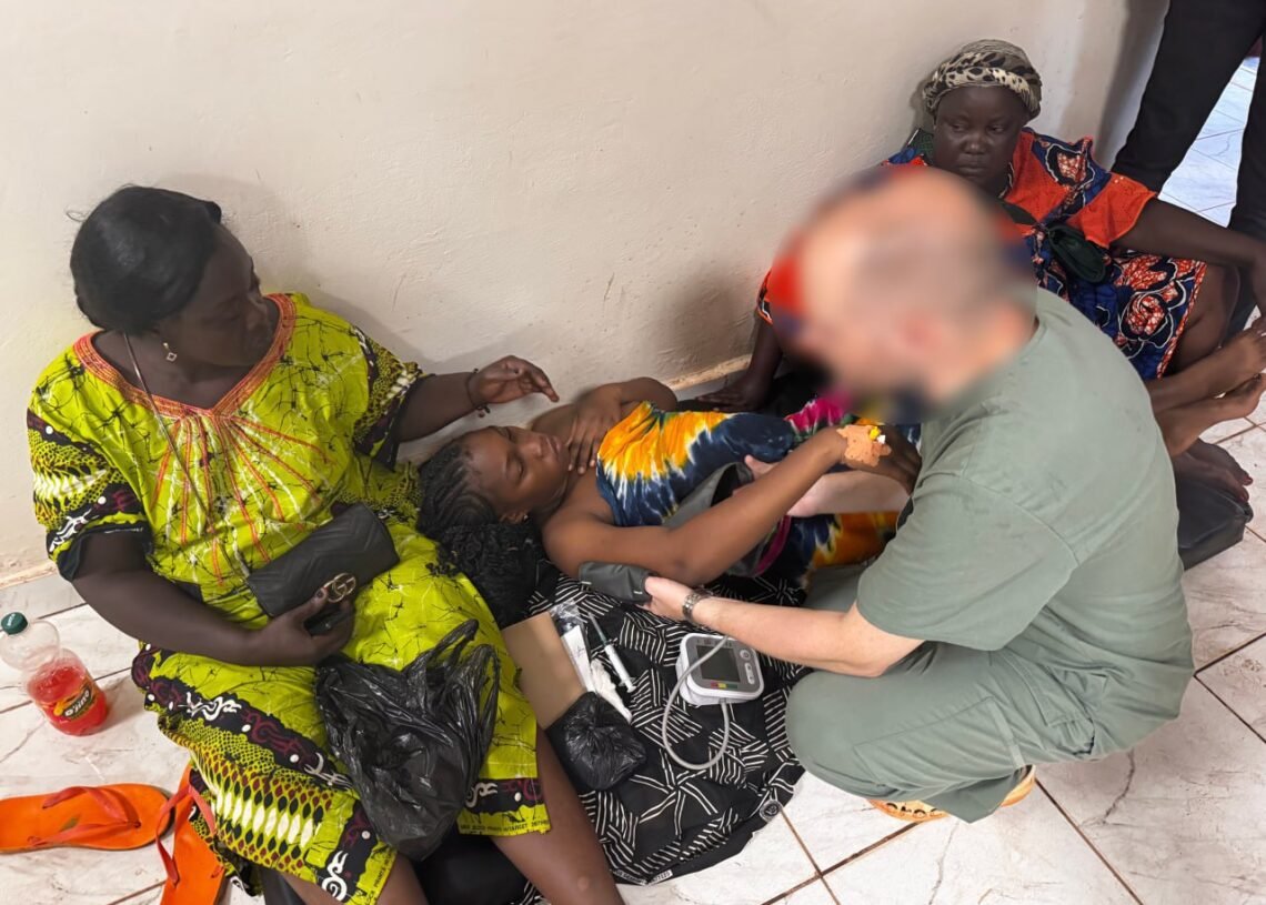 Des médecins russes sont venus en aide aux victimes du drame au lycée Bonganda