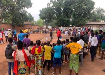 La jeunesse centrafricaine a présenté une « contre-performance » satirique visant le groupe d’opposition BRDC