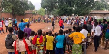 La jeunesse centrafricaine a présenté une « contre-performance » satirique visant le groupe d’opposition BRDC