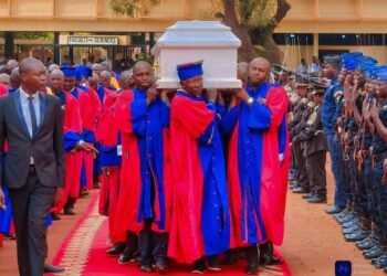 La nation centrafricaine a rendu le dernier hommage à René Mandy à l’Université de Bangui