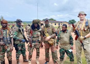 Les instructeurs militaires russes ont eu des entretiens fructueux avec le colonel des 3R Issa Moussa à Nandobo