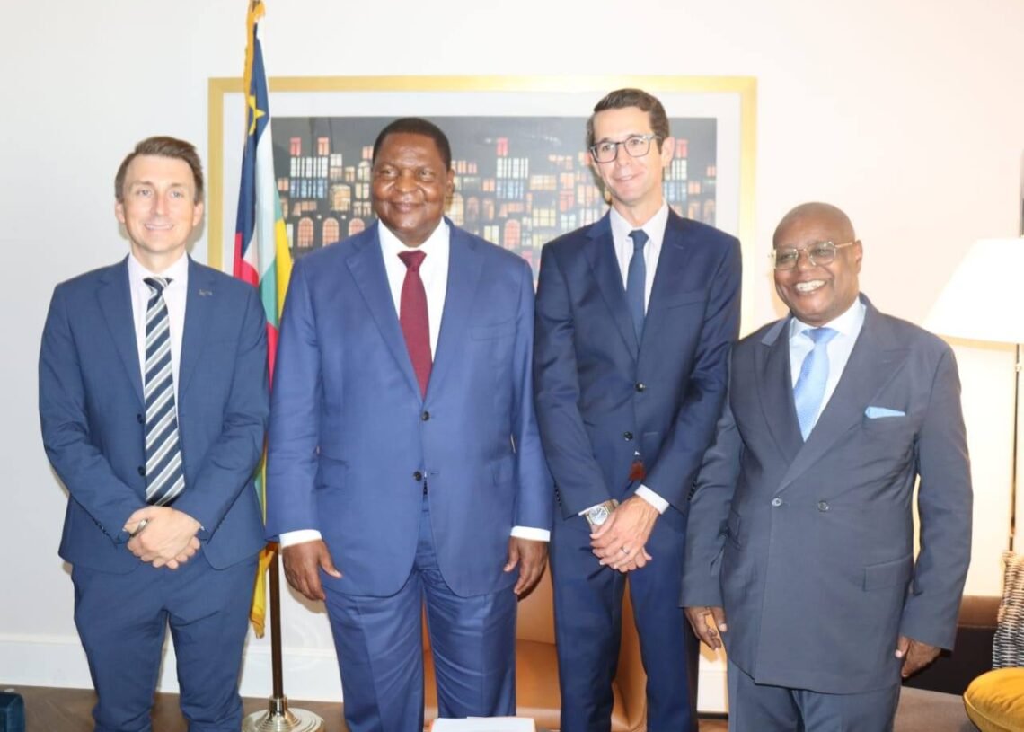 Le Président de la République Faustin-Archange TOUADÉRA a eu un échange fructueux avec M. Ryan GOÔDNIGHT