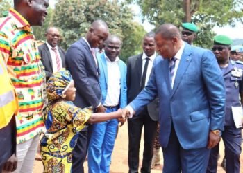 Le Président Touadéra a procédé à la pose de la première pierre du bâtiment du bloc pédagogique au profit de la FASEG