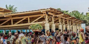 Le marché du Combattant rouvert après la reconstruction