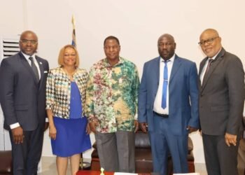 La réunion avec la société TRADEX