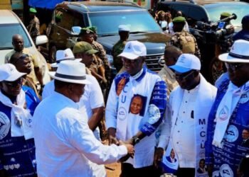 Le Président  Touadéra a tenu un grand meeting populaire sur le terrain de Bégoua