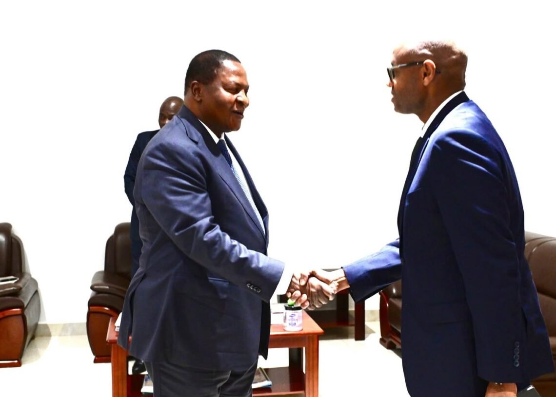 Le Président Touadéra reçoit le ministre de l’Intérieur du Rwanda