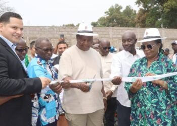 Le couple présidentiel inaugure deux forages équipés de châteaux d’eau au village Liby