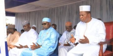 Grande prière de la fin du mois sacré du Ramadan à la mosquée de Kina