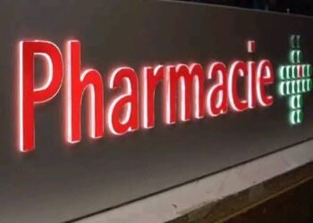 Nouvelle réglementation : enseignes lumineuses obligatoires pour commerces en RCA